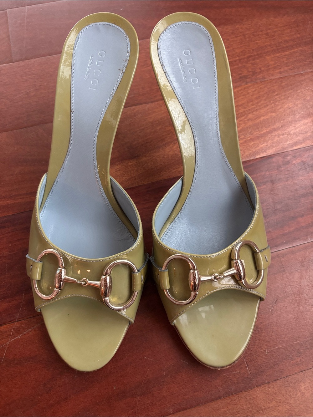 Practically new patent blue/green Gucci sandal